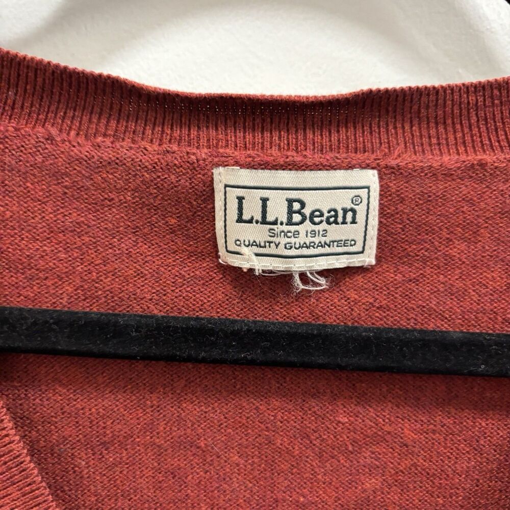 L.L. Bean Women’s Sz XL Maroon Red V-neck Button Down Cardigan Cashmere Blend - Picture 3 of 7